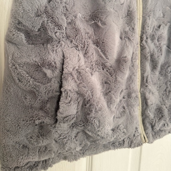 North Face Reversible Vest, Gray/Silver, Size Small - Picture 9 of 9